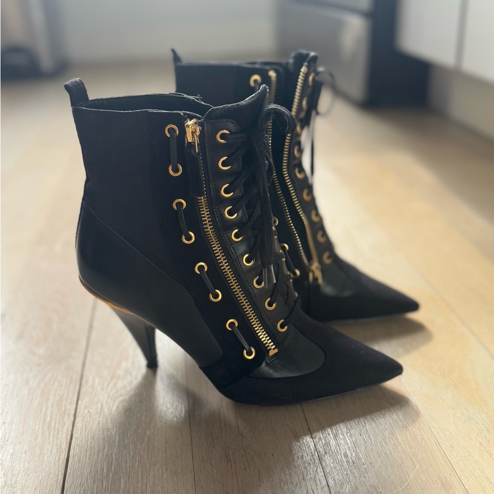 Nine West black tie up booties with zipper. Size 7 1/2